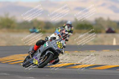 media/Oct-30-2022-CVMA (Sun) [[fb421c3cec]]/Race 6 500 Supersport-350 Supersport/